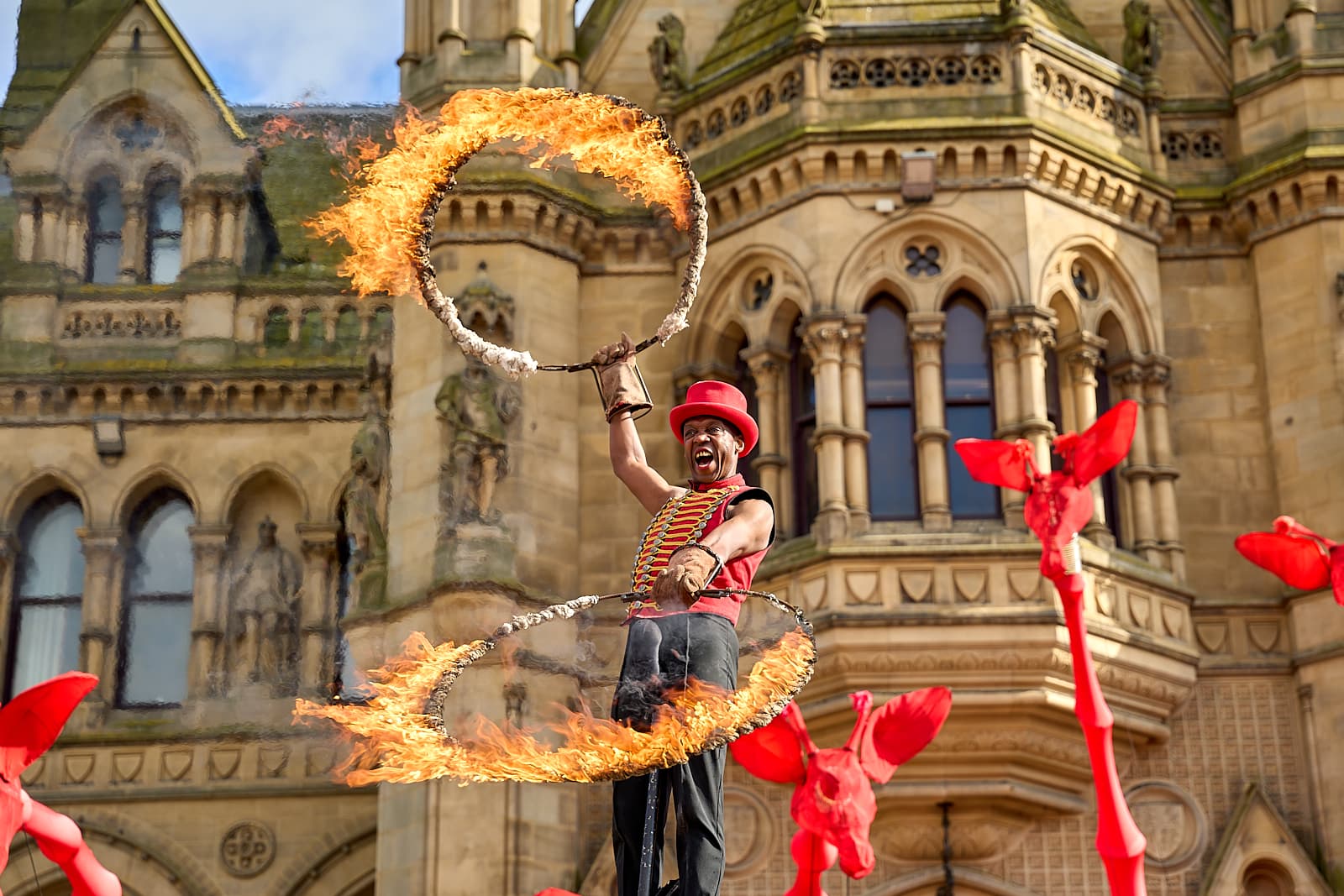 Les Girafes perform to thousands in Bradford with PA system power by Instagrid