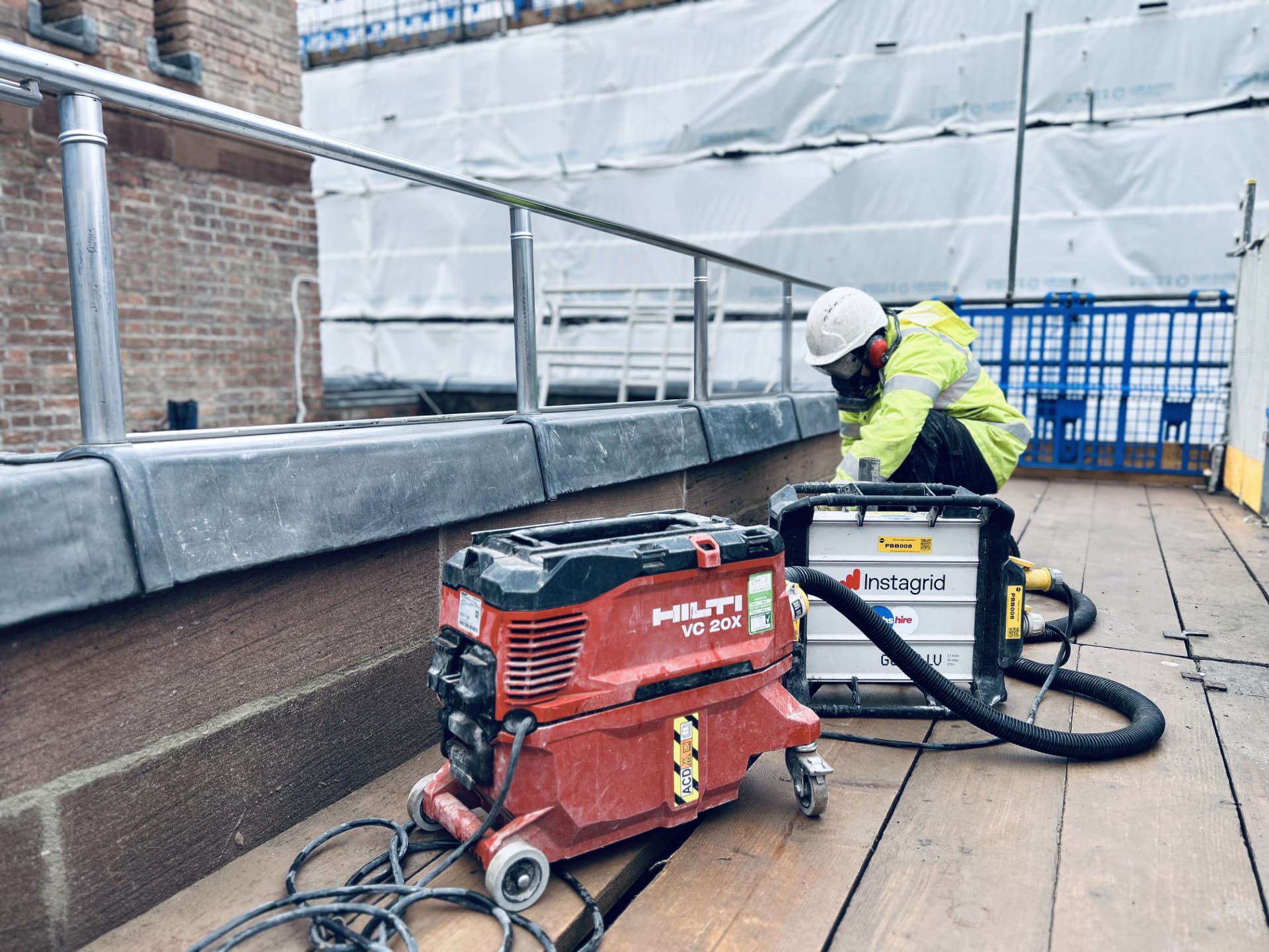 Instagrid powers Hilti cutting equipment on the roof of Liverpools Maritime Museum