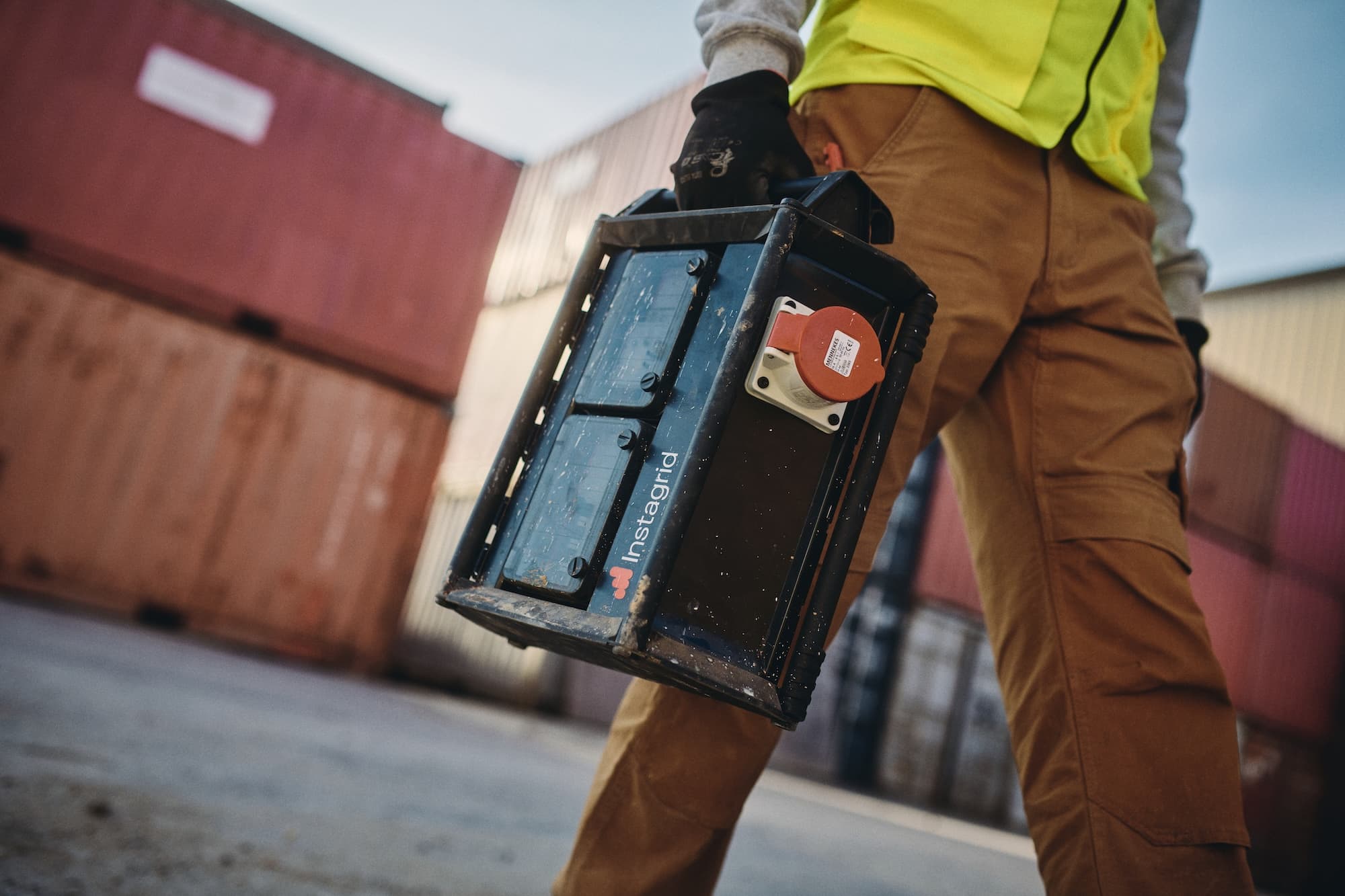 Instagrid LINK MAX being carried